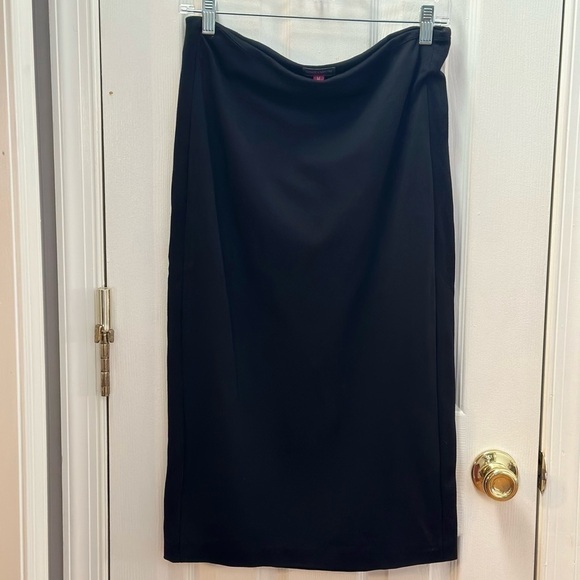 VINCE Camuto black stretchy pull up skirt #s1111 - Picture 2 of 6